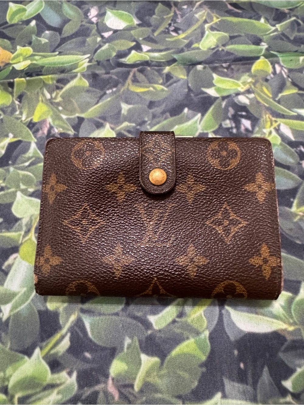 Louis Vuitton Monogram Kisslock Wallet